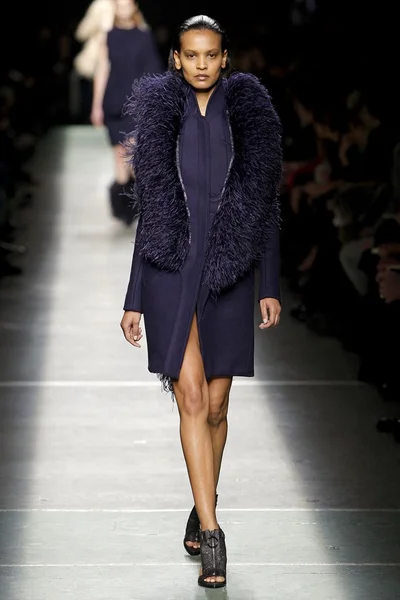 Look 27
